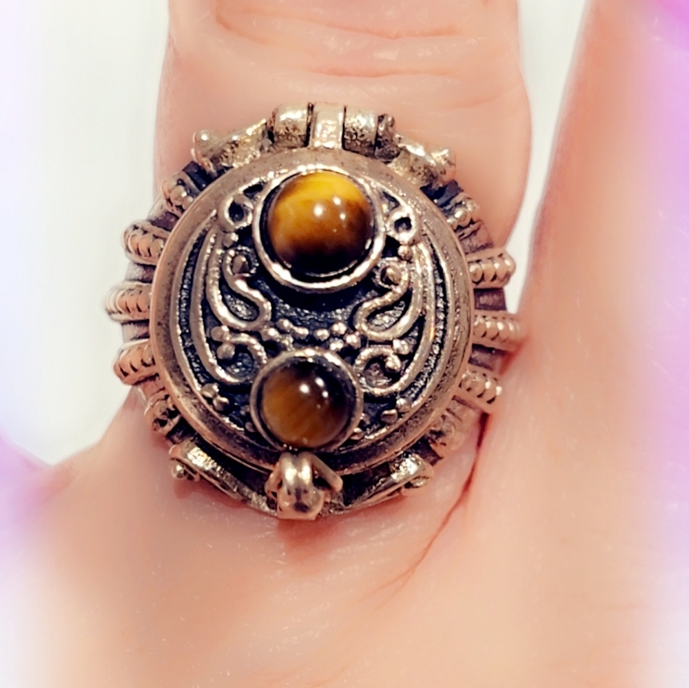 Poison Ring! Tigers Eye Sterling Silver 925 Gemstone Ring